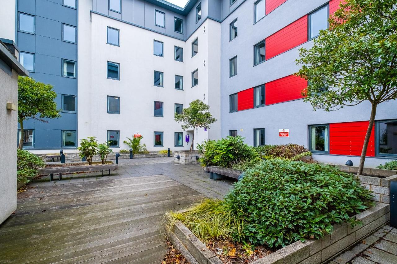 1 Night Free Comfortable Ensuite Rooms, Gillingham - Sk Hoo Exterior photo