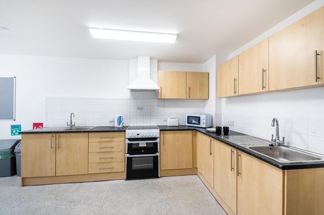 1 Night Free Comfortable Ensuite Rooms, Gillingham - Sk Hoo Exterior photo